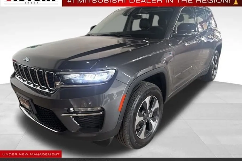 2023 Jeep Cherokee 4xe Sport photo 1