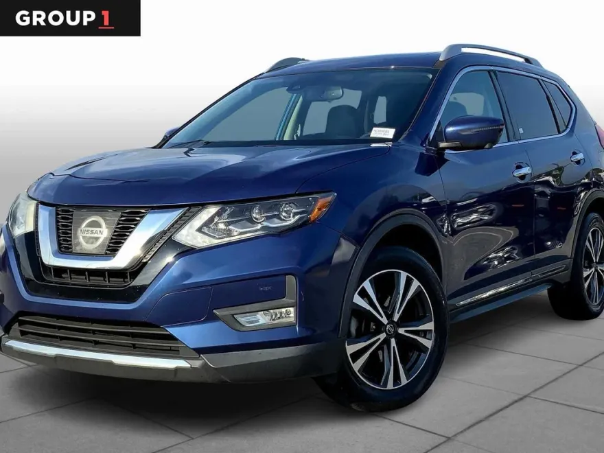 2017 Nissan Rogue SL photo 1