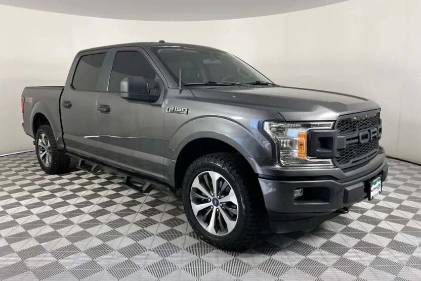 2019 Ford F-150 XL photo 1