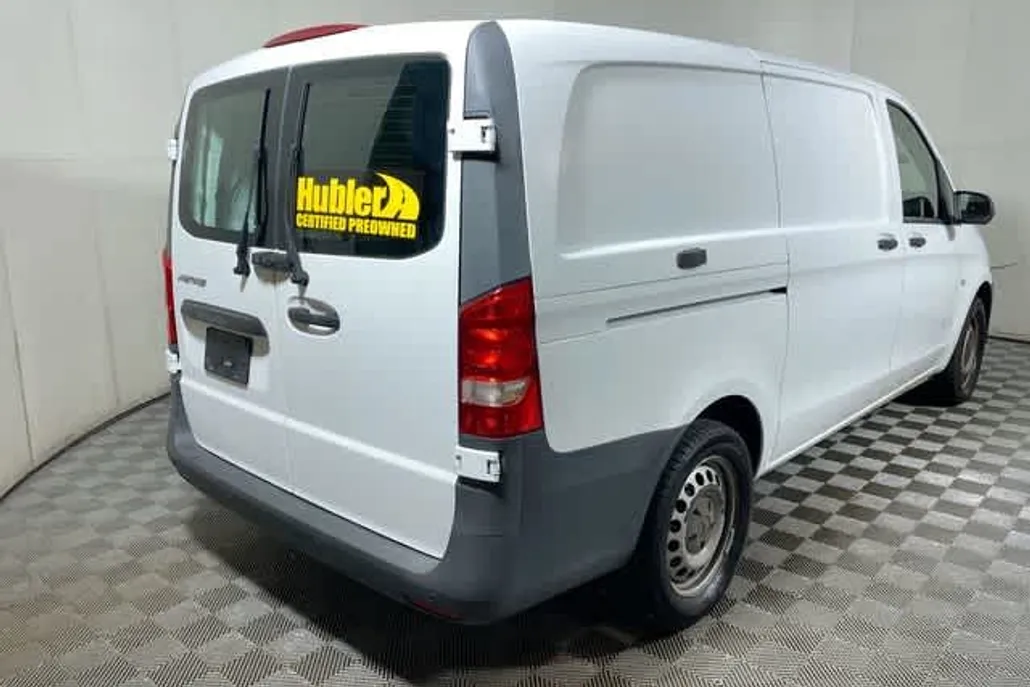 2017 Mercedes Benz Metris Van photo 1