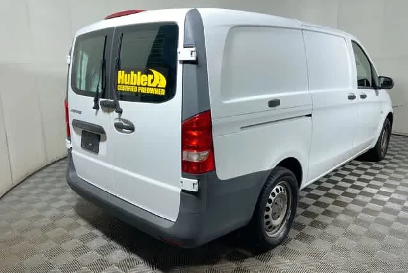 2017 Mercedes Benz Metris Van photo 1