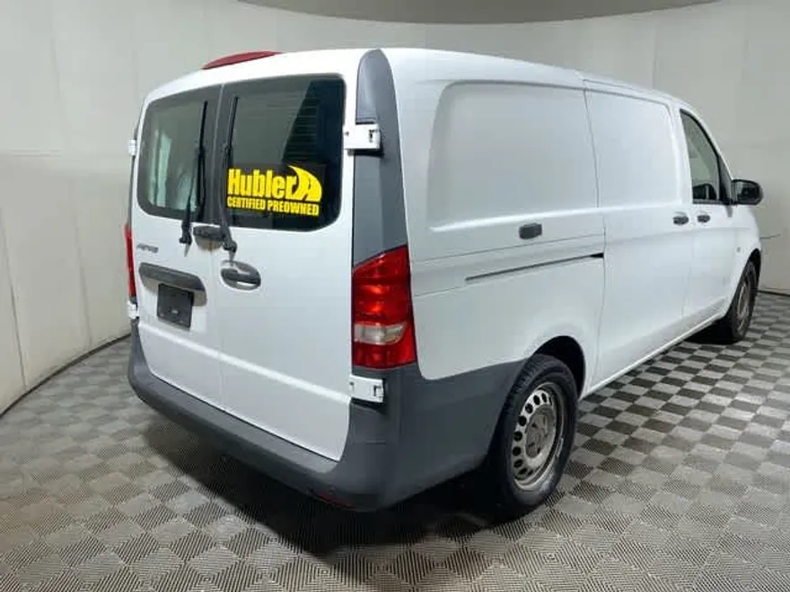 2017 Mercedes Benz Metris Van photo 1