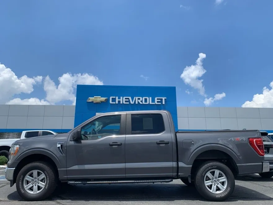 2022 Ford F-150 XL photo 1