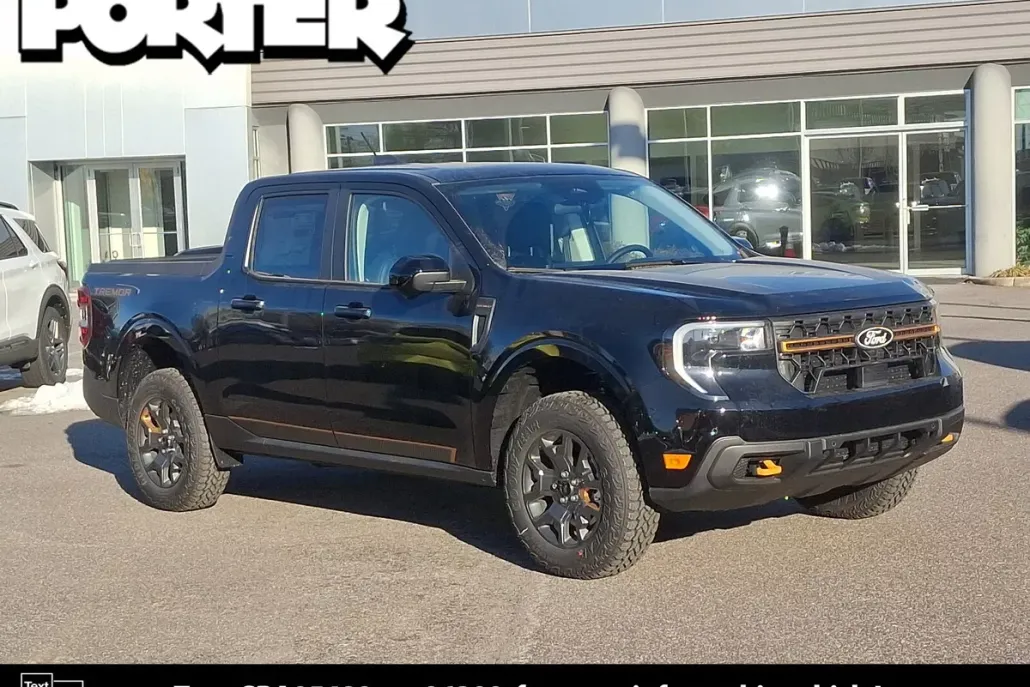 2025 Ford Maverick Tremor photo 1