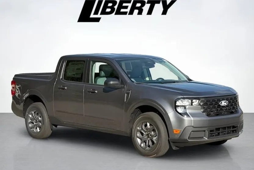 2025 Ford Maverick XLT photo 1