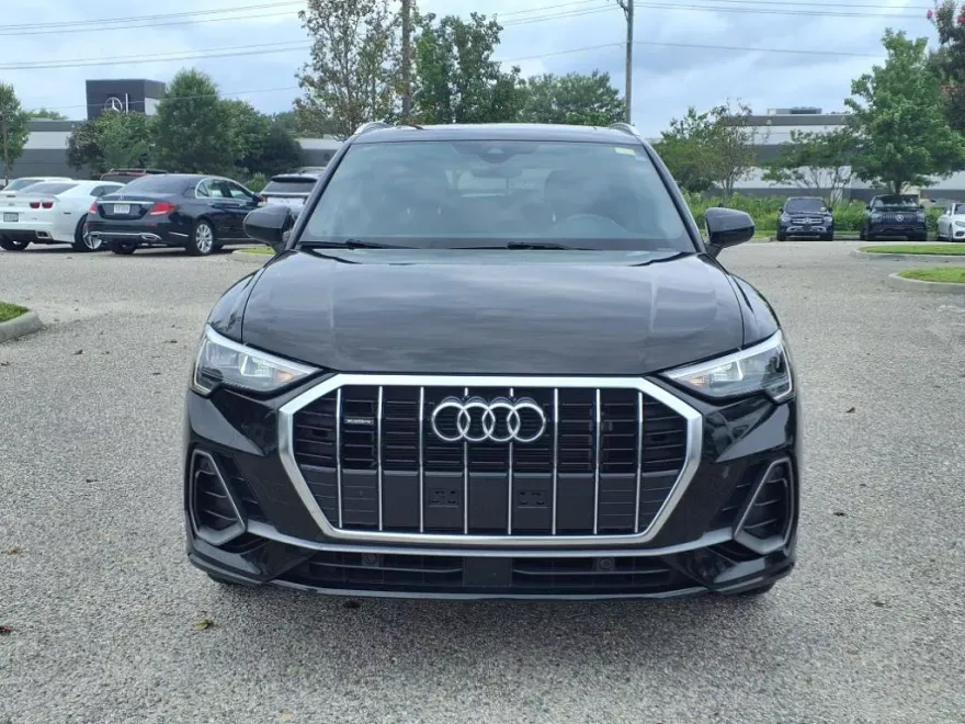 2022 Audi Q3 45 TFSI S line Premium photo 1