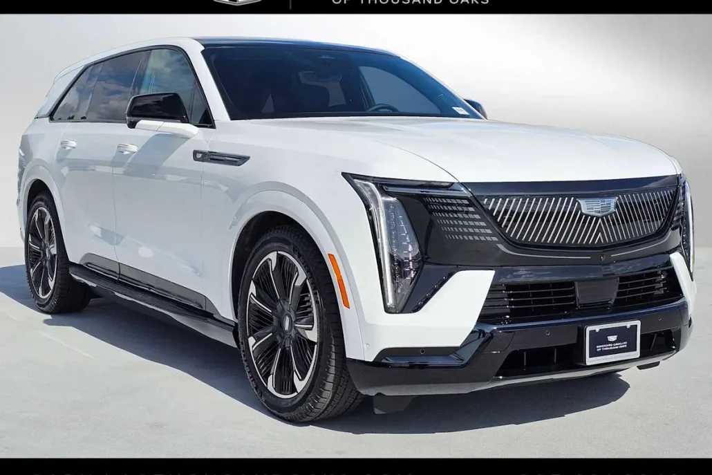 2025 Cadillac Escalade IQ photo 1