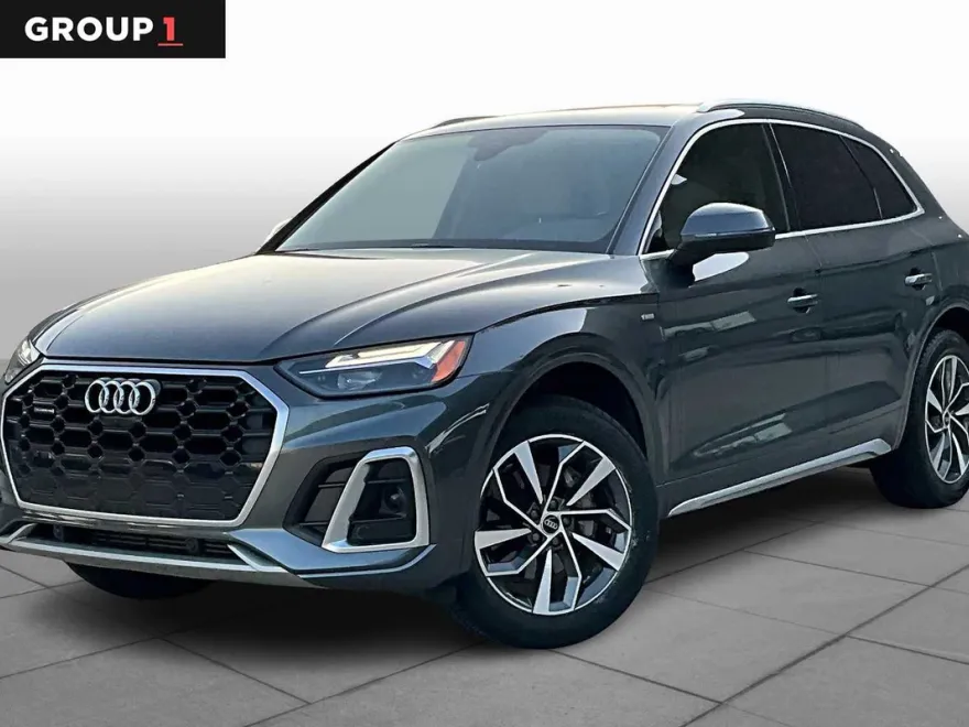 2022 Audi Q5 S line Premium Plus photo 1