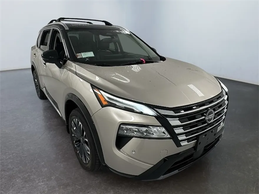 2026 Nissan Rogue Platinum photo 1
