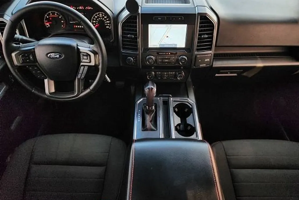 2019 Ford F-150 XLT photo 1