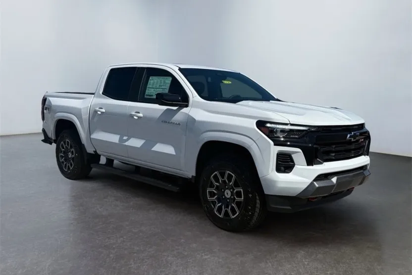 2026 Chevrolet Colorado Z71 photo 1