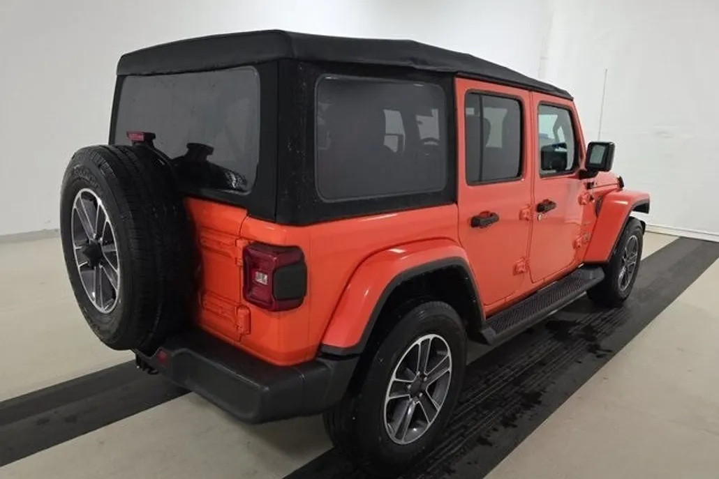 2023 Jeep Wrangler Sahara photo 1