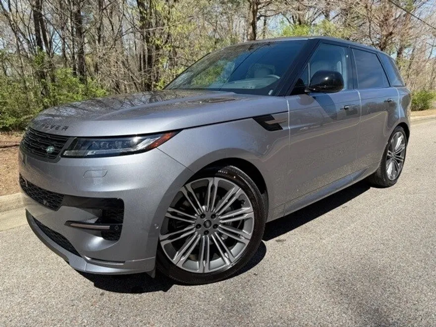 2025 Land Rover Range Rover Sport SE photo 1