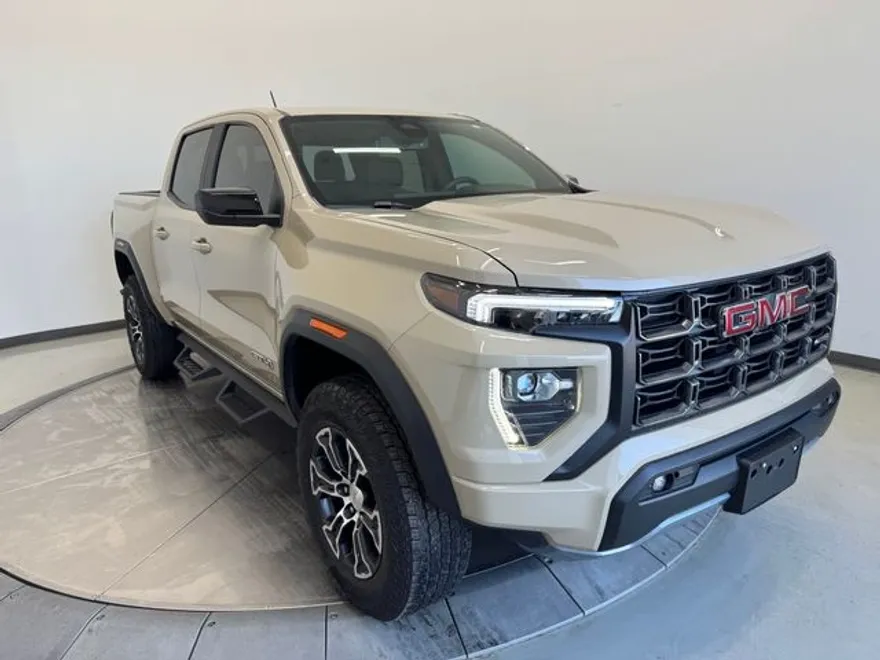 2024 Gmc Canyon AT4 photo 1