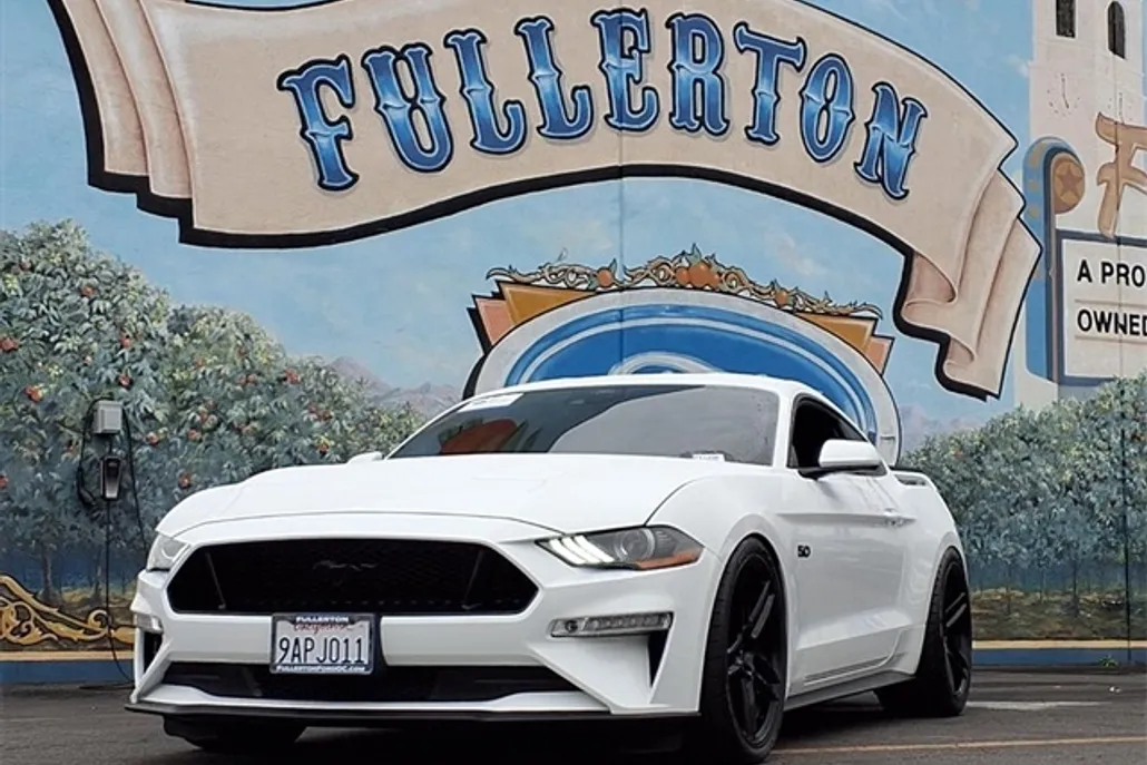 2021 Ford Mustang GT photo 1