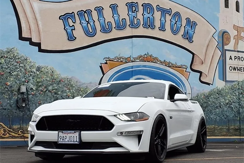 2021 Ford Mustang GT photo 1