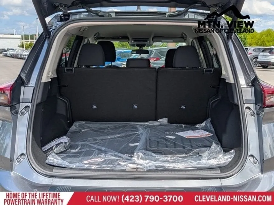 2025 Nissan Rogue SV photo 1