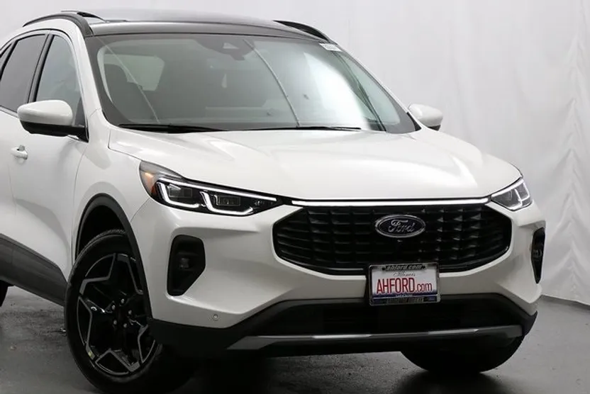 2026 Ford Escape Platinum photo 1