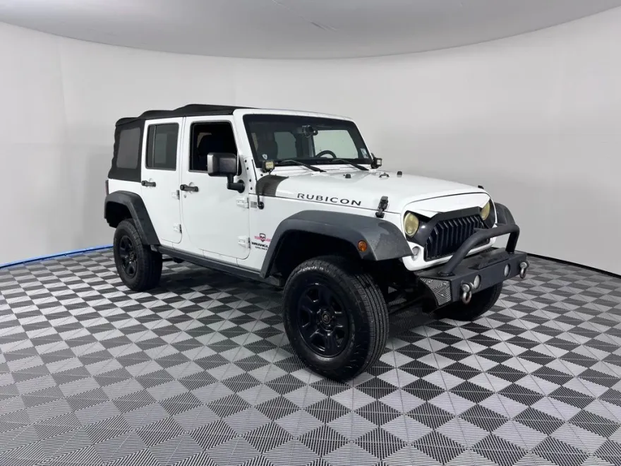 2015 Jeep Wrangler Unlimited Rubicon photo 1