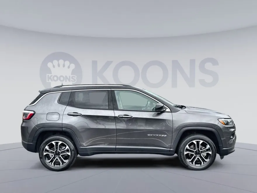 2022 Jeep Compass Limited photo 1