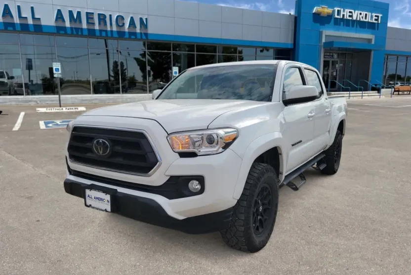 2022 Toyota Tacoma SR5 photo 1