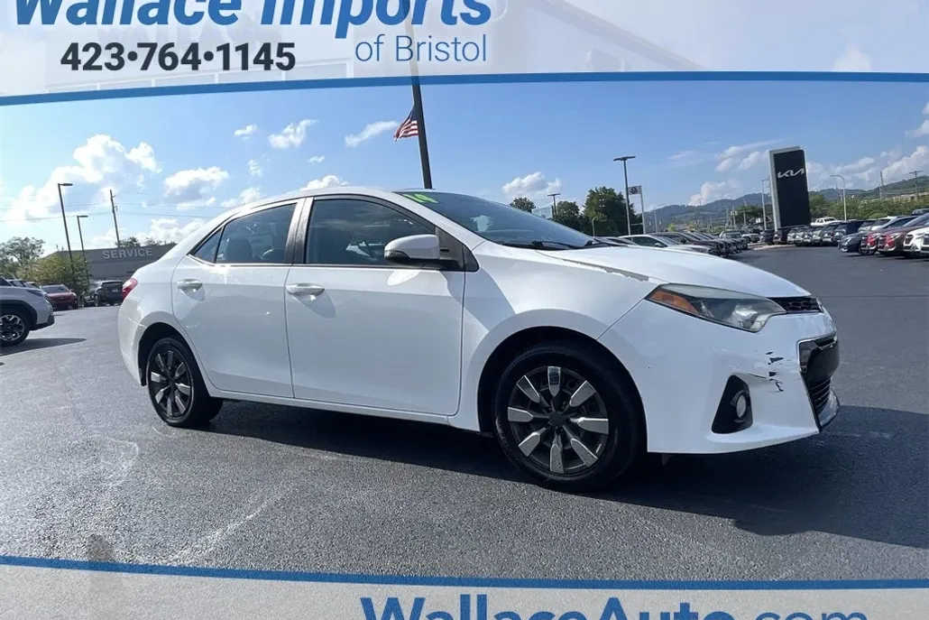 2014 Toyota Corolla S photo 1