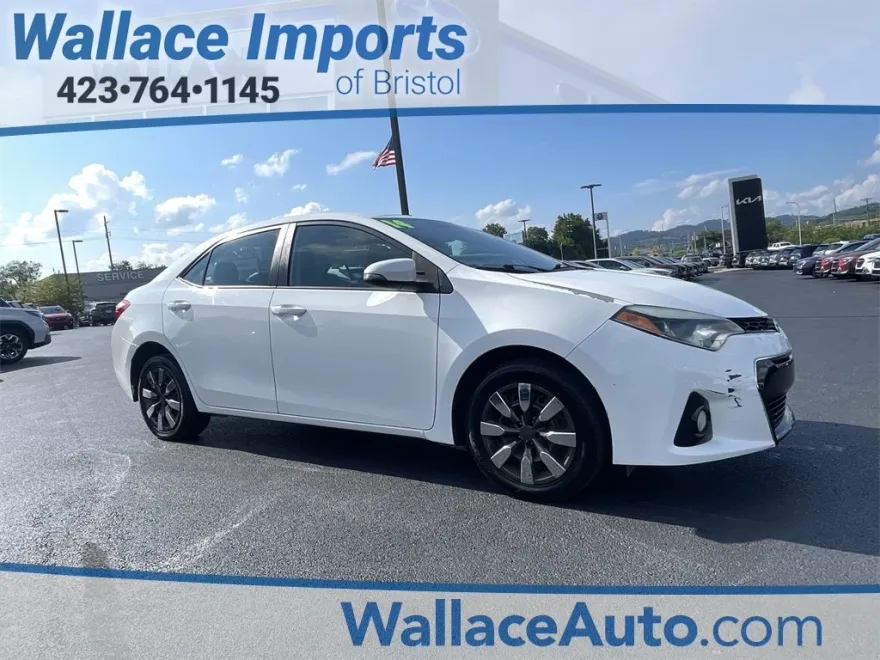 2014 Toyota Corolla S photo 1