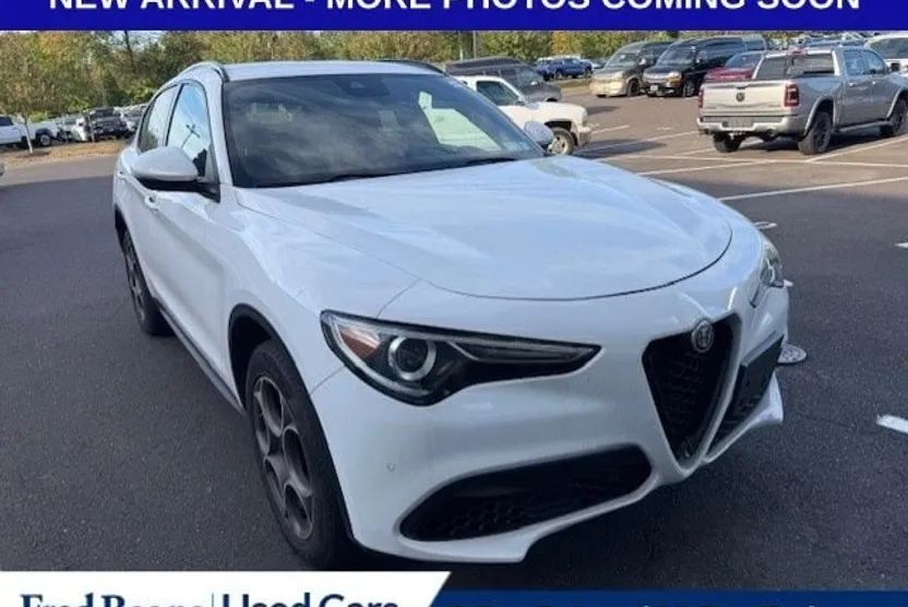 2022 Alfa Romeo Stelvio Sprint photo 1