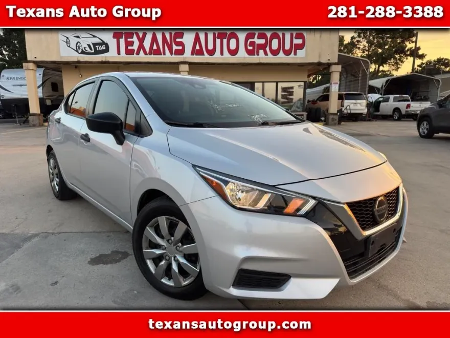 2021 Nissan Versa S photo 1
