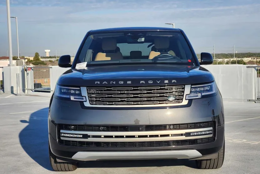 2025 Land Rover Range Rover SE photo 1