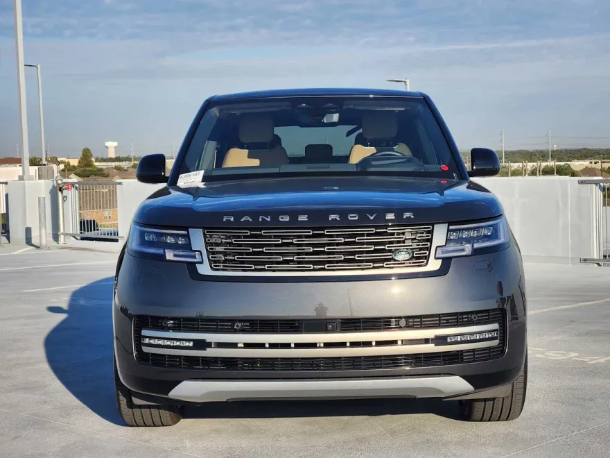 2025 Land Rover Range Rover SE photo 1
