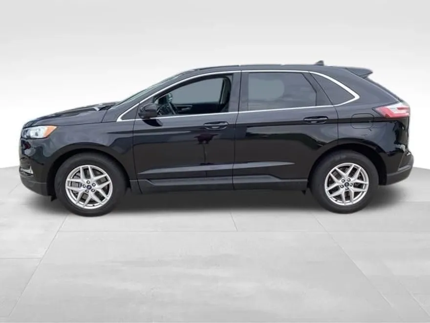 2021 Ford Edge SEL photo 1