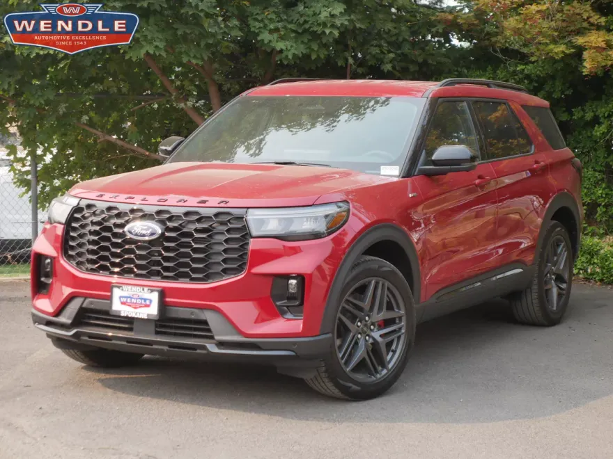 2025 Ford Explorer ST-Line photo 1
