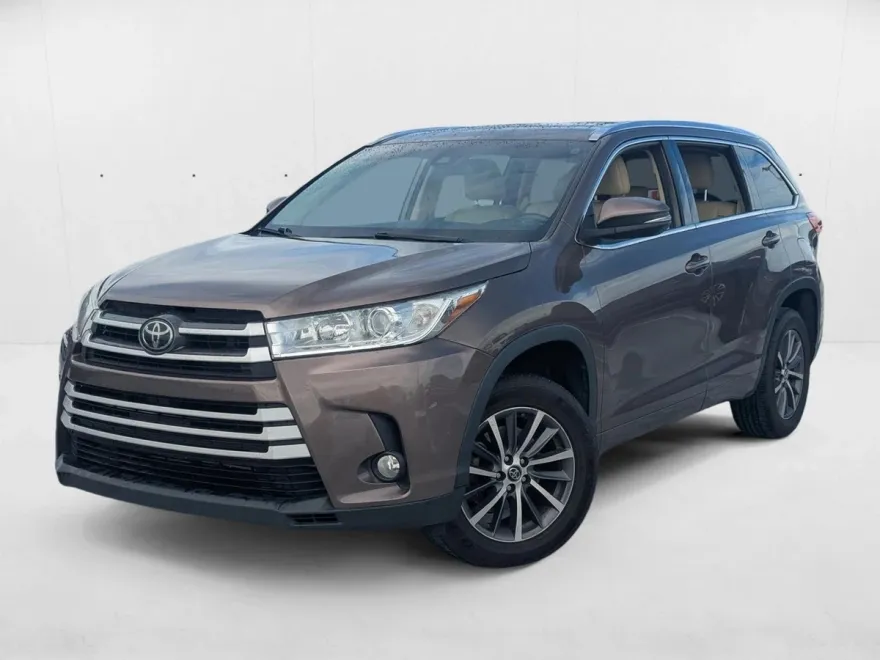 2018 Toyota Highlander XLE photo 1