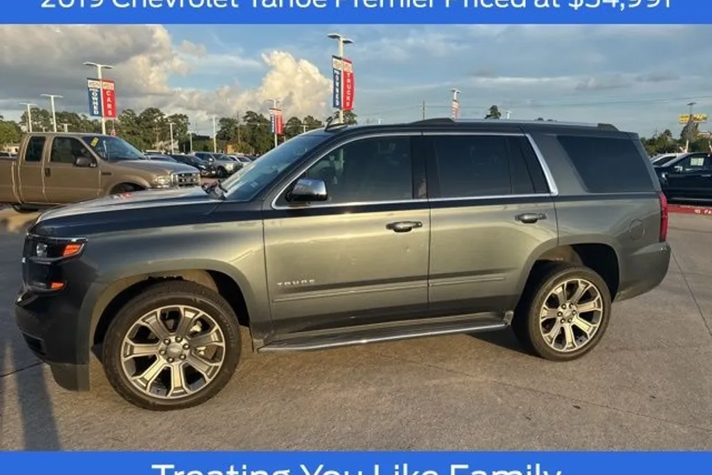 2019 Chevrolet Tahoe Premier photo 1