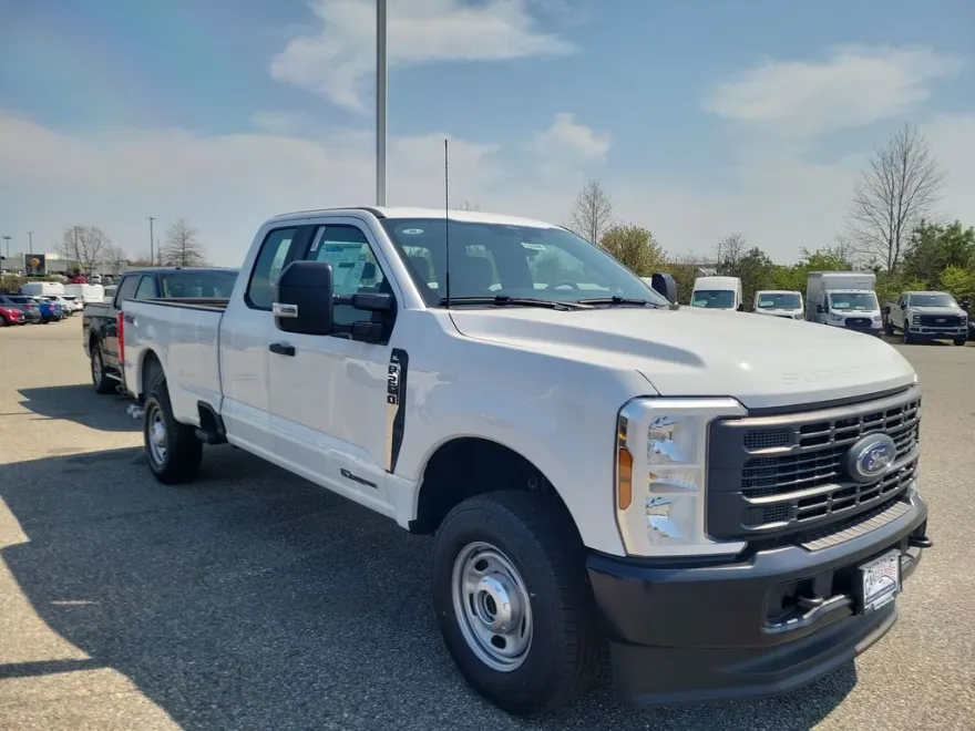 2025 Ford F-250 XL photo 1