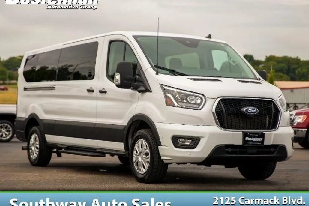 2023 Ford Transit XLT photo 1