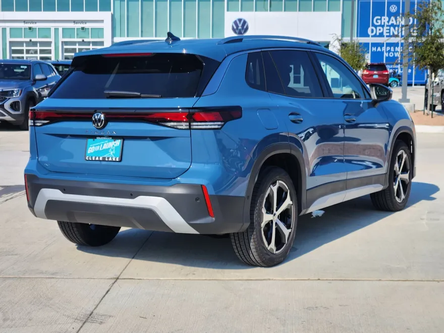 2025 Volkswagen Tiguan SE photo 1