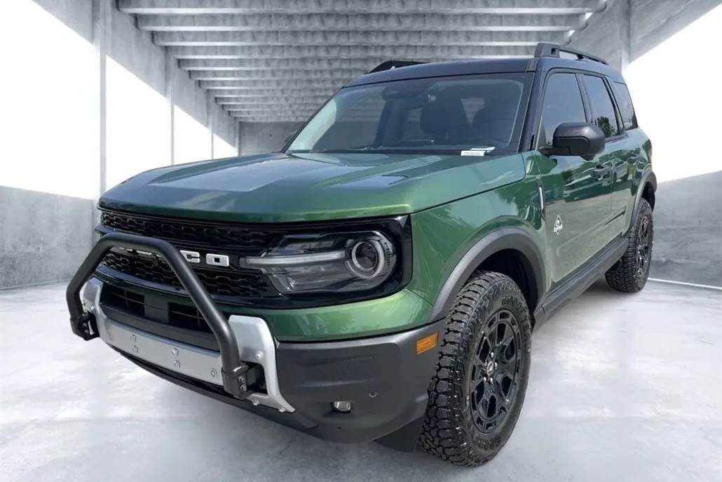 2025 Ford Bronco Sport Outer Banks photo 1