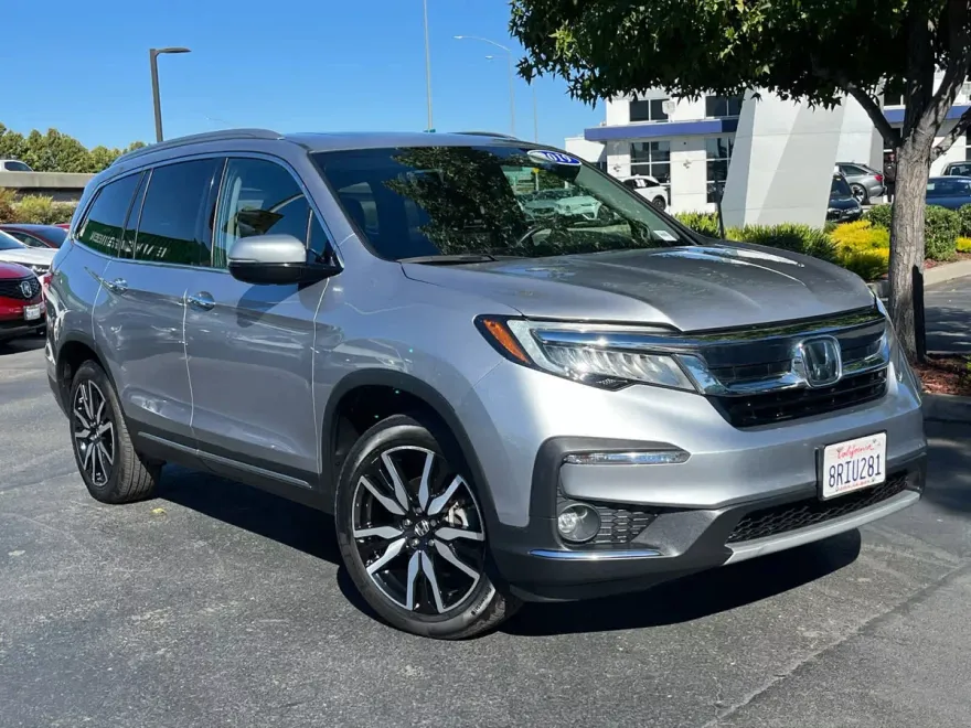 2019 Honda Pilot Elite photo 1