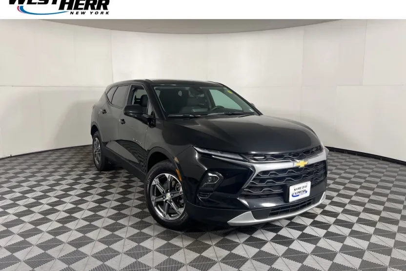 2023 Chevrolet Blazer 2LT photo 1