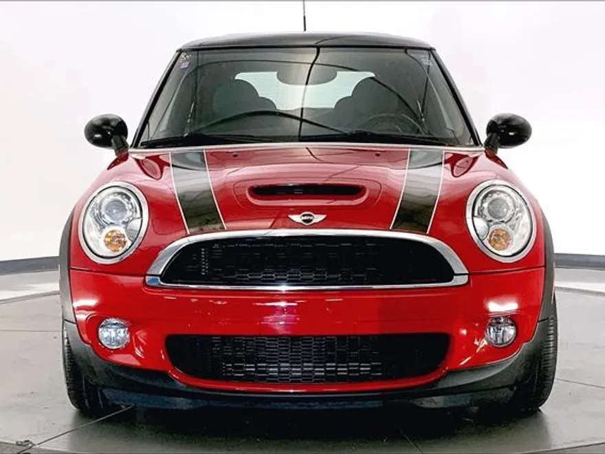 2010 Mini Cooper S photo 1
