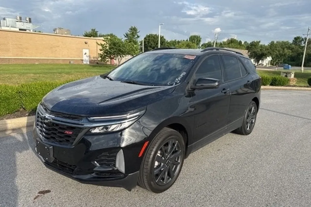 2023 Chevrolet Equinox RS photo 1