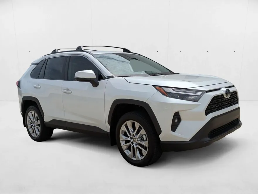 2025 Toyota RAV4 XLE Premium photo 1