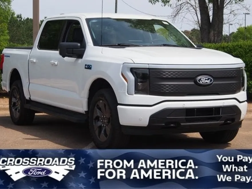 2025 Ford F-150 Lightning photo 1