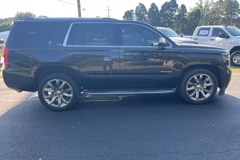 2016 Chevrolet Tahoe LTZ photo 1