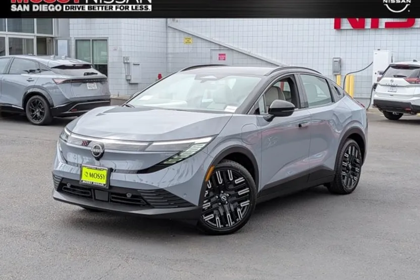 2026 Nissan Leaf photo 1