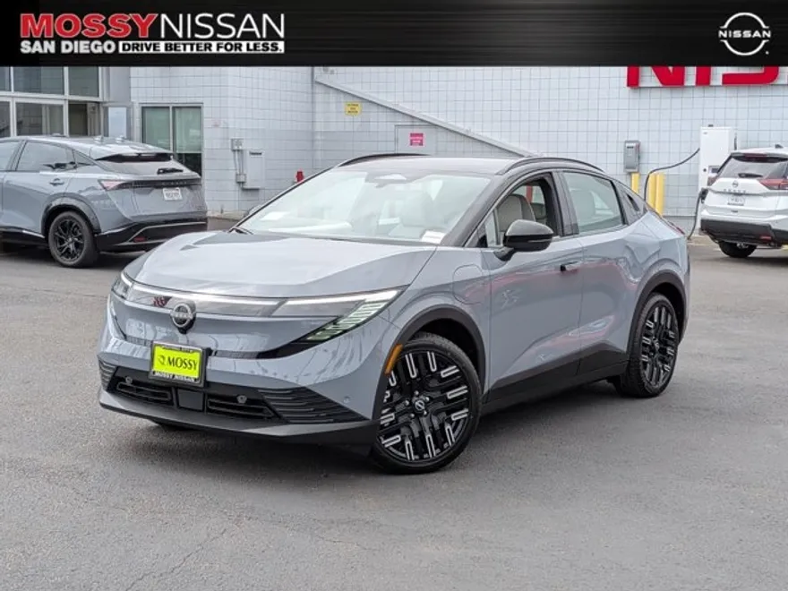 2026 Nissan Leaf photo 1
