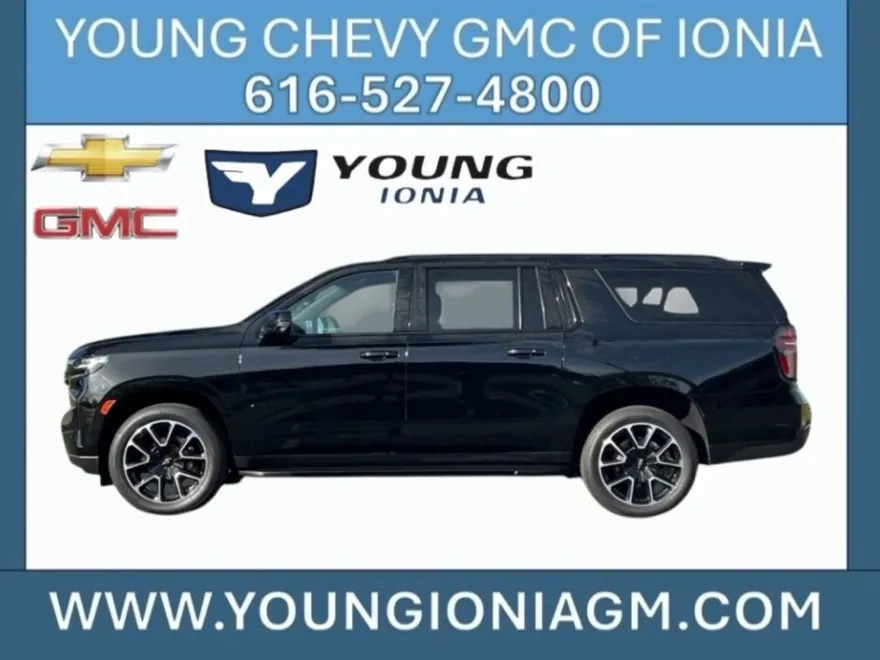 2023 Chevrolet Suburban RST photo 1