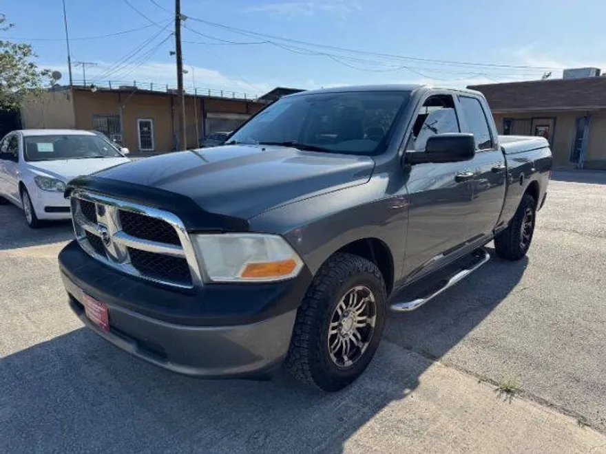 2010 Dodge Ram ST photo 1